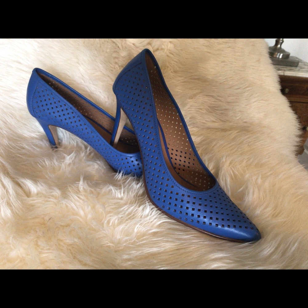 Super cute Halogen pumps